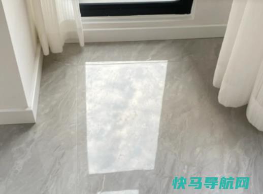 造成瓷砖空鼓脱落的元凶是什么？墙上瓷砖开缝了处理